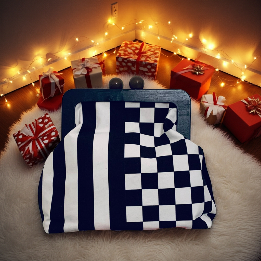 Pochette “Checkerboard e Stripes" - J'ESSENTIA