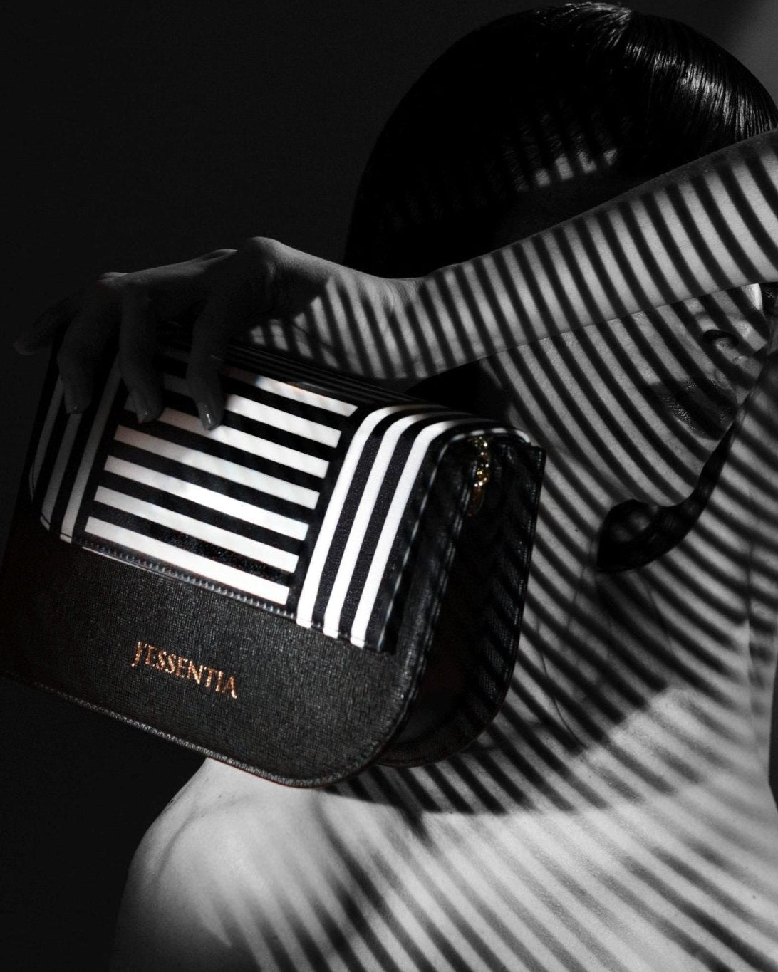 Borsa da sera Righe Bianco e Nero - J'ESSENTIA - #francesca_jennifer_puzzo#
