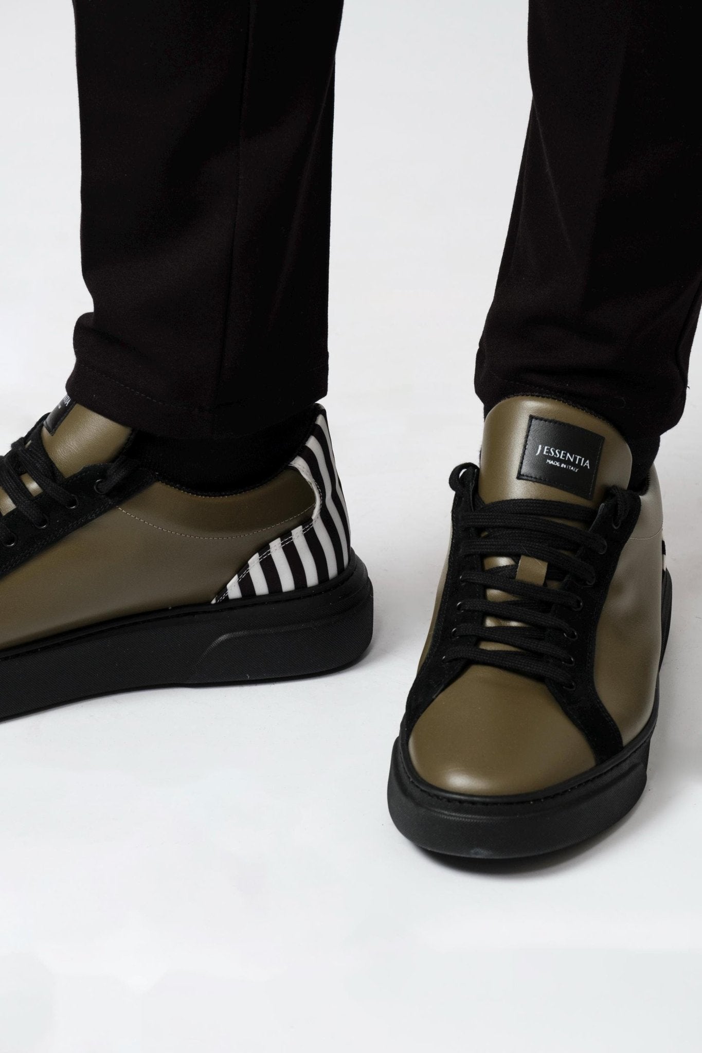 Sneakers verde militare in vera pelle - J'ESSENTIA - #francesca_jennifer_puzzo# #42 #43 #44