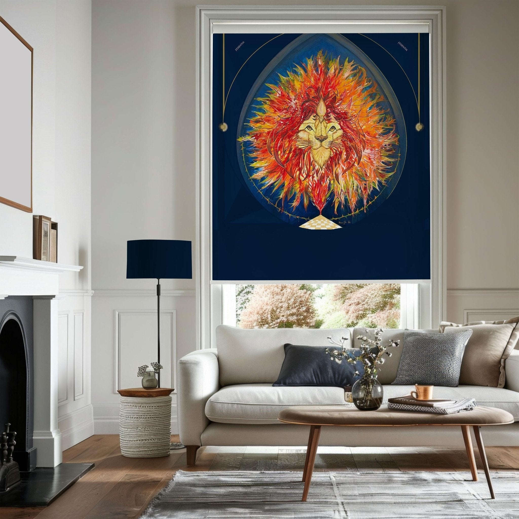 Tende a Rullo Il Leone Blu - Montaggio Facile e Veloce, Tende per Finestre e Porte Made in Italy di JESSENTIA, Arte di jennifer puzzo - J'ESSENTIA - #francesca_jennifer_puzzo#