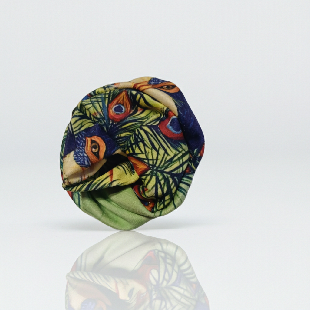 Spilla Boutonniere in tessuto "Piume Di Pavone"