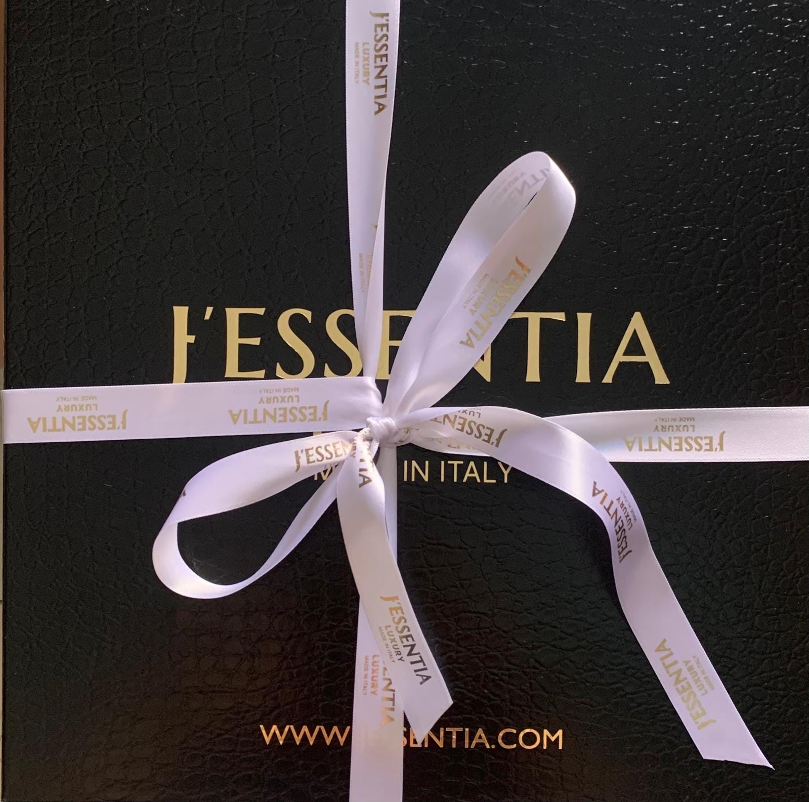 Foulard in seta Il LEONE oro - J'ESSENTIA - #francesca_jennifer_puzzo#