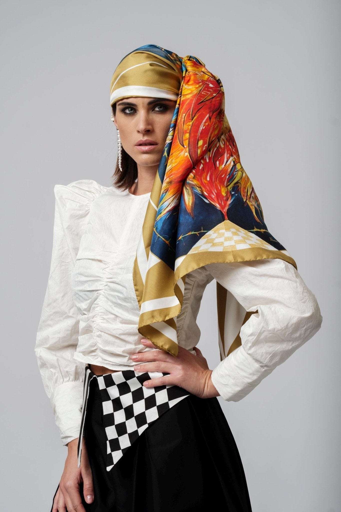 Foulard in seta Il LEONE oro - J'ESSENTIA - #francesca_jennifer_puzzo#